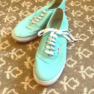Vans Aqua Classic Sneakers US7.5